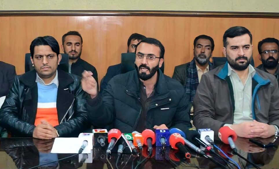 مطالبات منظور نہیں ہوئے تو ریڈزون یا اسمبلی کا گھیراؤ کریں گے،ہیلتھ گرینڈ الائنس
