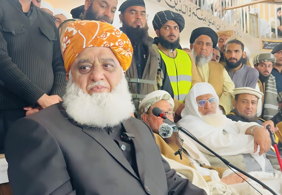 سوشل میڈیا کی خرابیوں کے ازالے سے کوئی اختلاف نہیں ، صحافیوں کے تحفظات دیکھے جائیں،مولانا فضل الرحمان