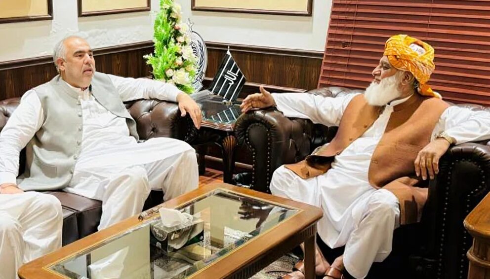 پی ٹی آئی نے مذاکرات کے معاملے میں اعتماد میں نہیں لیا: مولانا فضل الرحمن کا شکوہ