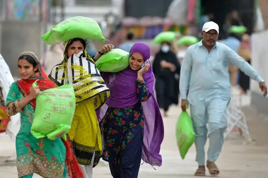 عوام کا خیال کون کرے گا؟