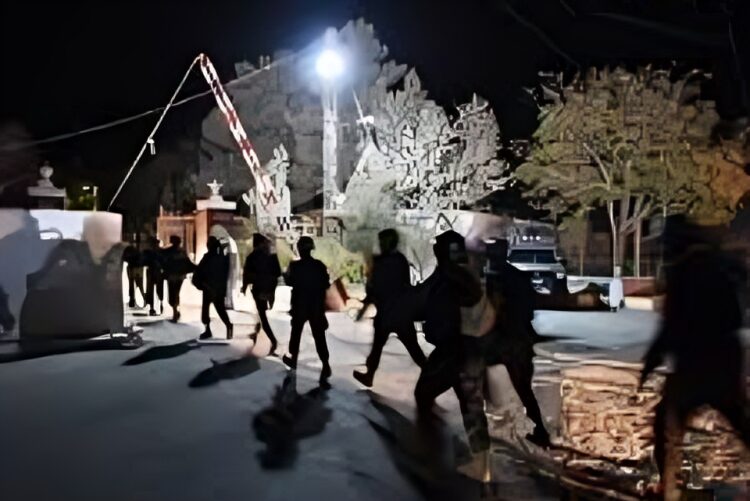 قلات میں مسلح افراد کے حملے، بینک نذر آتش اور گاڑیوں پر فائرنگ، جانی نقصان کی بھی غیرمصدقہ اطلاعات