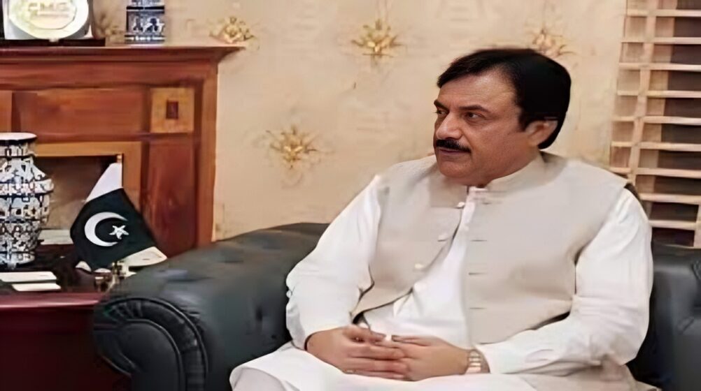 ڈپٹی چیئرمین سینیٹ سے ڈویژنل سپرنٹنڈنٹ ریلوے عمران حیات کی ملاقات