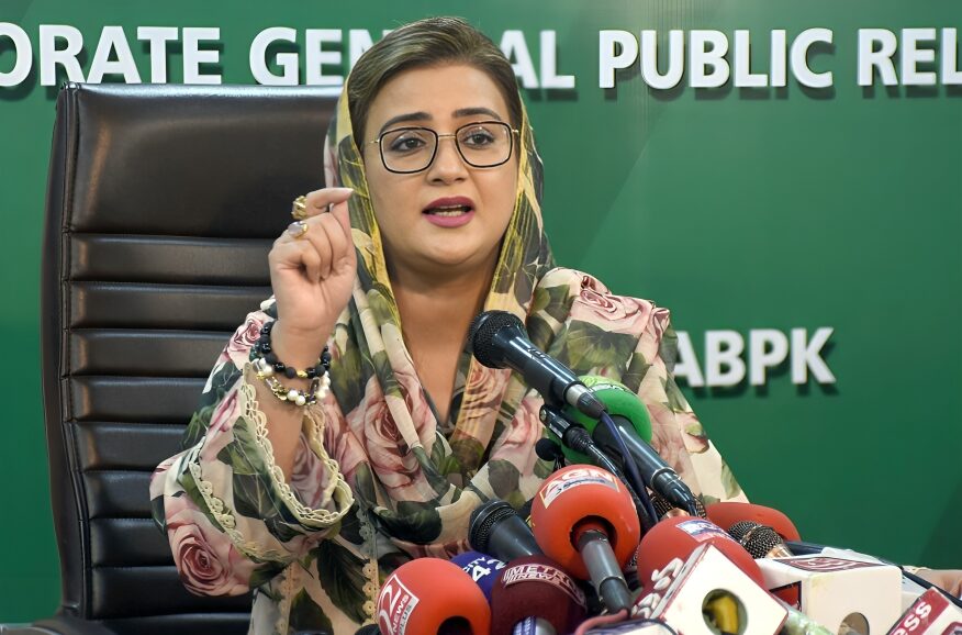 دوپہر12بجے اٹھنے والا روزہ کیسے رکھ سکتا ہے؟، عمران خان کو سحر و افطار نہ دینے پرعظمیٰ بخاری کا رد عمل