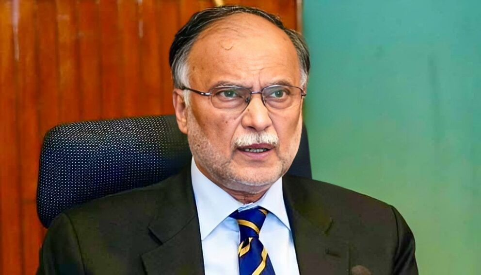 آکسفورڈ یونیورسٹی کی بحث میں پی ٹی آئی نمائندے کو شکست اور مجھے فتح ہوئی: احسن اقبال