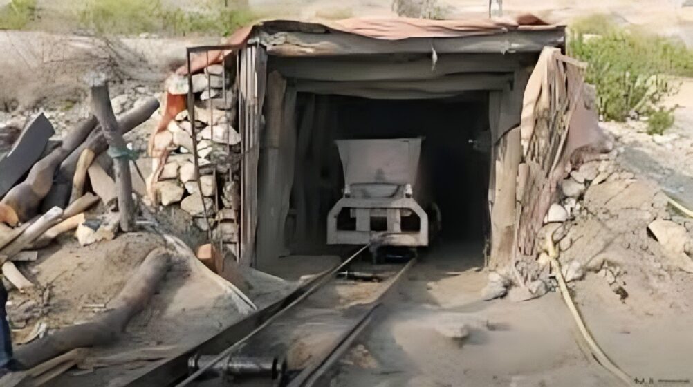 بلوچستان کے مختلف اضلاع میںافغان باشندوں کے کوئلہ کانوں میں کام کرنے پر پابندی کا حکم دیںدیا