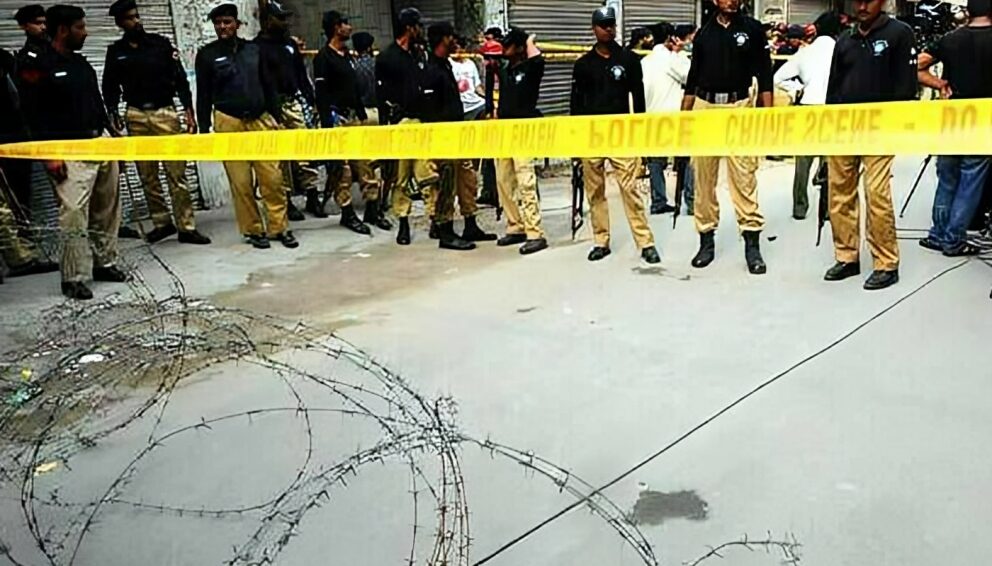 لکی مروت‘ پولیس وین کے قریب دھماکا، 2 اہلکار زخمی