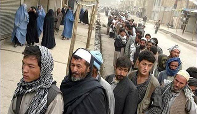 غیر قانونی مقیم افغان باشندوں کے خلاف کارروائی تیز کرنے کا فیصلہ