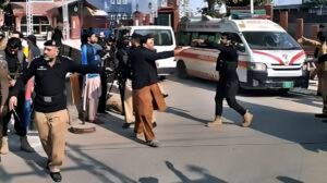 خیبرپختونخوا میںکوہاٹ پولیس پر حملے کے بعد جوابی آپریشن میں 3 دہشت گرد ہلاک 1