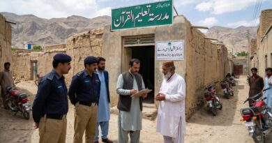 🌟 ڈیلی جہانِ امروز کوئٹہ گروپ 🌟 یہ گروپ خاص طور پر ان لوگوں کے لیے ہے جو تازہ خبروں، اہم اپڈیٹس، اور معلوماتی ویڈیوز کے ذریعے ہمیشہ باخبر رہنا چاہتے ہیں۔ یہاں آپ کو صرف خبروں کی ترسیل ہی نہیں بلکہ کوئٹہ کی خوبصورتی، یہاں کے لوگوں کی کہانیاں، اور زندگی کے مختلف پہلوؤں کا منفرد امتزاج بھی ملے گا۔ 📌 گروپ کی خصوصیات: تازہ ترین خبریں اور اپڈیٹس معلوماتی اور تعلیمی مواد مثبت خیالات کا تبادلہ کوئٹہ کی ثقافت اور روایات کا عکس یہاں آپ نہ صرف خبروں سے جڑے رہیں گے بلکہ اپنی دلچسپ کہانیوں اور تجربات کو بھی شیئر کر سکتے ہیں۔ آئیں، اس منفرد کمیونٹی کا حصہ بنیں، جہاں ہر دن ایک نیا موقع اور ہر لمحہ ایک نئی کہانی لاتا ہے۔ ✨ آئیں، روشنی پھیلائیں، خیالات بانٹیں، اور جہانِ امروز کے سفر میں شامل ہوں!