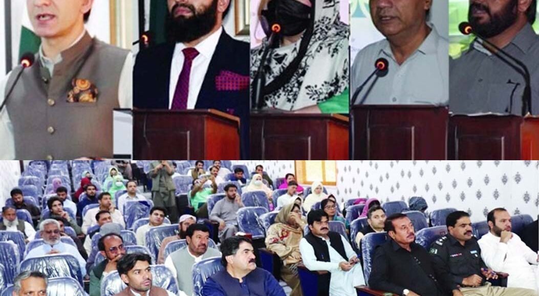 را ئٹ ٹو انفارمیشن ایکٹ کے نفاذ میں سول سوسائٹی نے کلیدی کردار ادا کیا ہے، عسکر خان