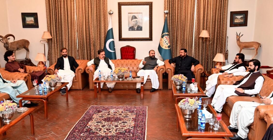 گورنر بلوچستان شیخ جعفر خان مندوخیل سے وزیر اعلیٰ بلوچستان میر سرفراز بگٹی کی ملاقات دونوں رہنماؤں نے ایک دوسرے کو عیدالاضحیٰ کی مبارکباد دی