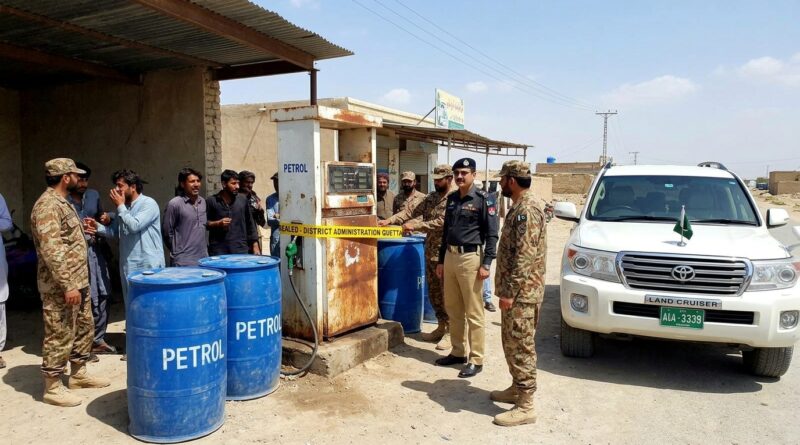 کچلاک اور نواں کلی بائی پاس میں غیر قانونی منی پٹرول پمپوں کے خلاف ضلعی انتظامیہ کا بڑا کریک ڈا ن