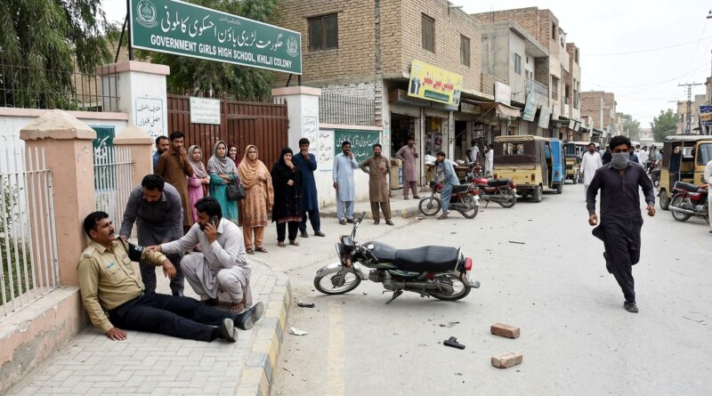 کوئٹہ کی خلجی کالونی میں گورنمنٹ گرلز سکول کے سامنے دن دھاڑے چوری کی لرزہ خیز واردات، سیکیورٹی گارڈزخمی