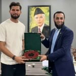 Atta Tarar meets Shaheen Afridi 20261013144938